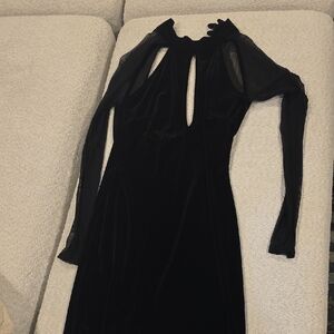 Windsor Black Velvet Long Sleeve Keyhole Dress
